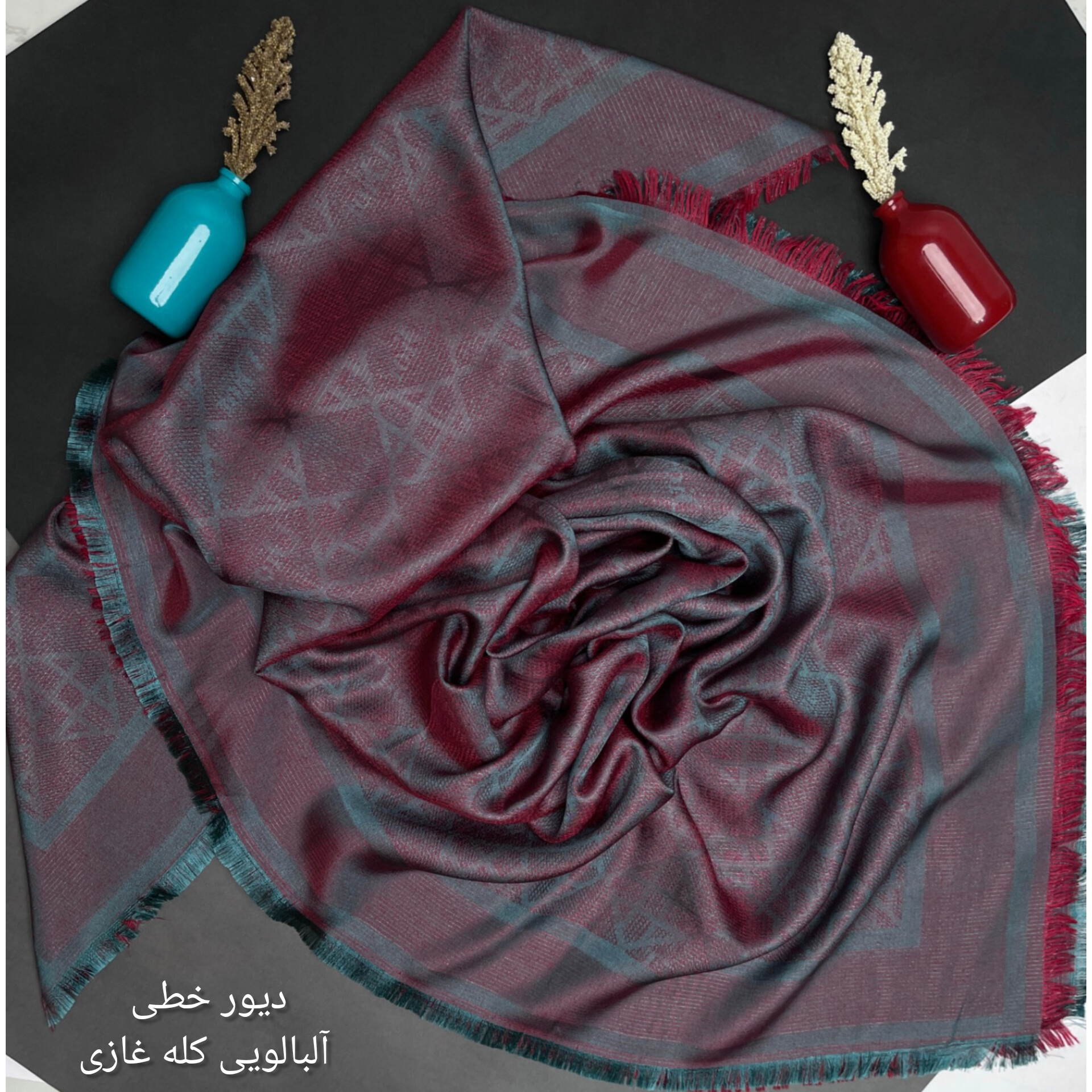 روسری نخ ابریشم ژاکارد طرح دیور خطی
